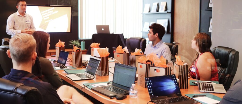 AI in HR and recruiting for SMBs: faster hiring without losing the human touch
