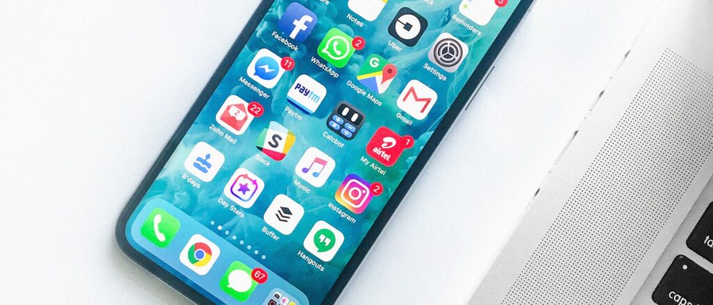 Copilot, ChatGPT or Claude: which AI assistant fits your business?