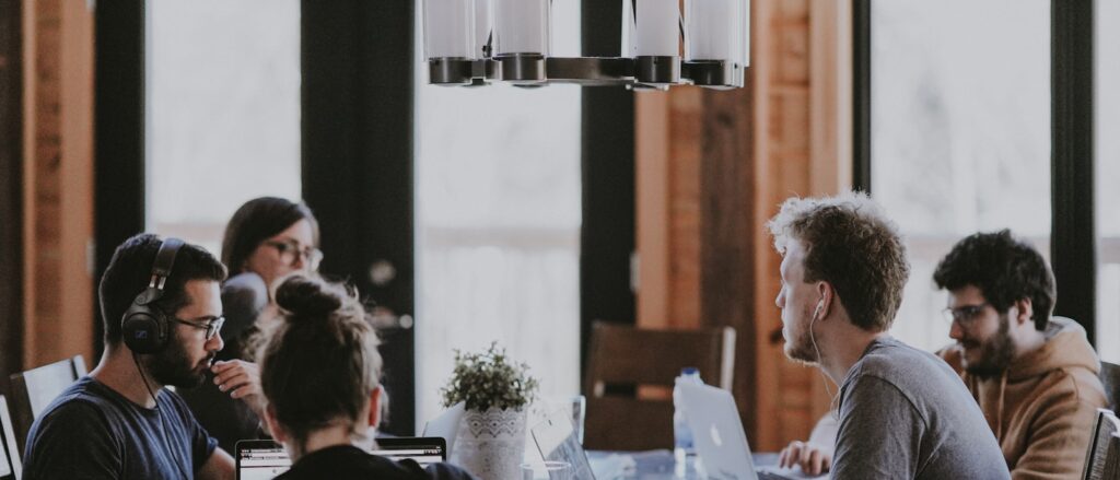 How to implement AI in your business: a step-by-step plan for SMBs